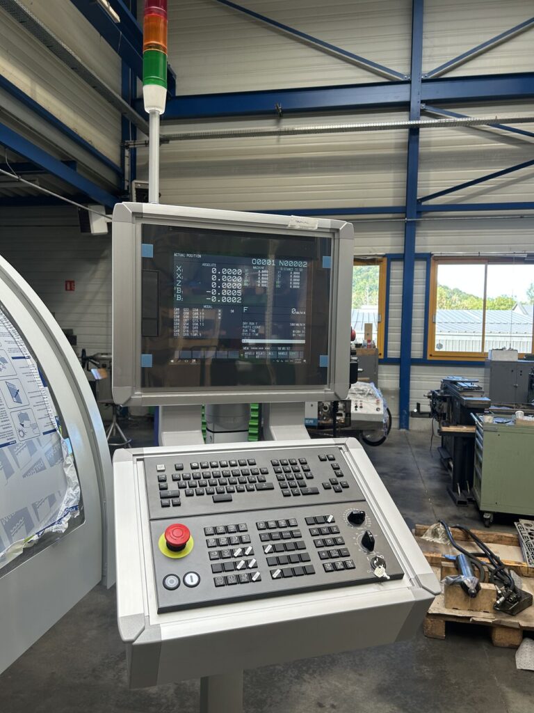 CNC FANUC modèle OiTF+